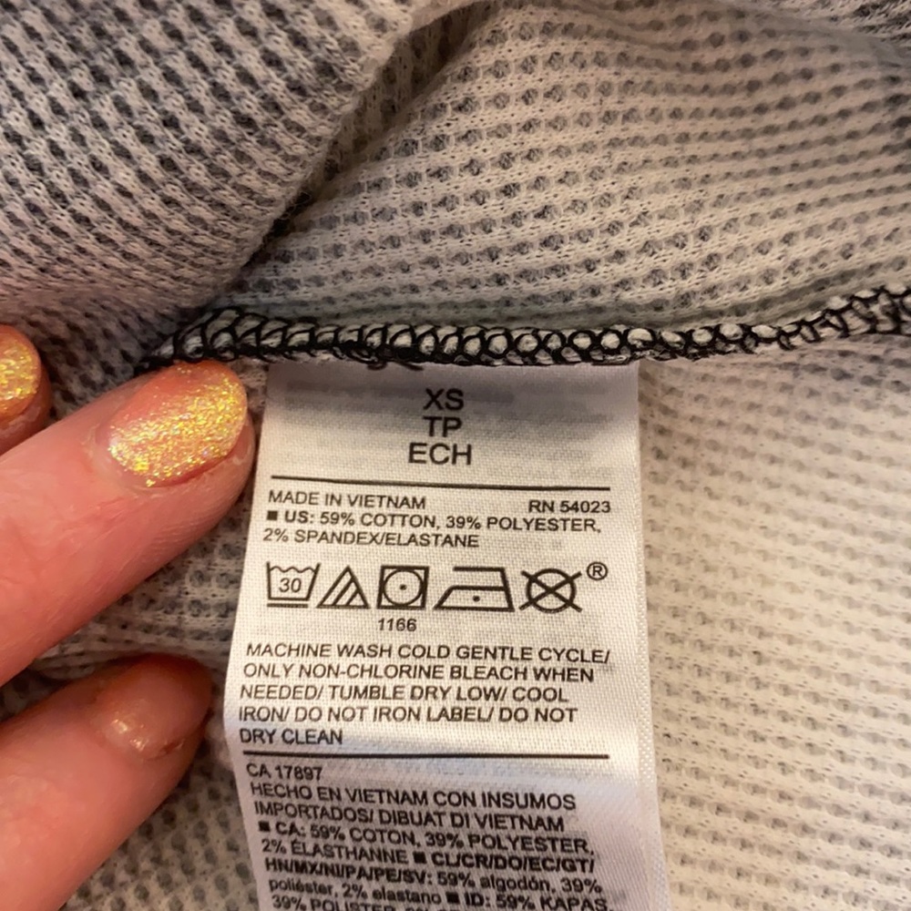 NWT Old Navy Waffle Shirt Black & White Size XSmall - Picture 9 of 11